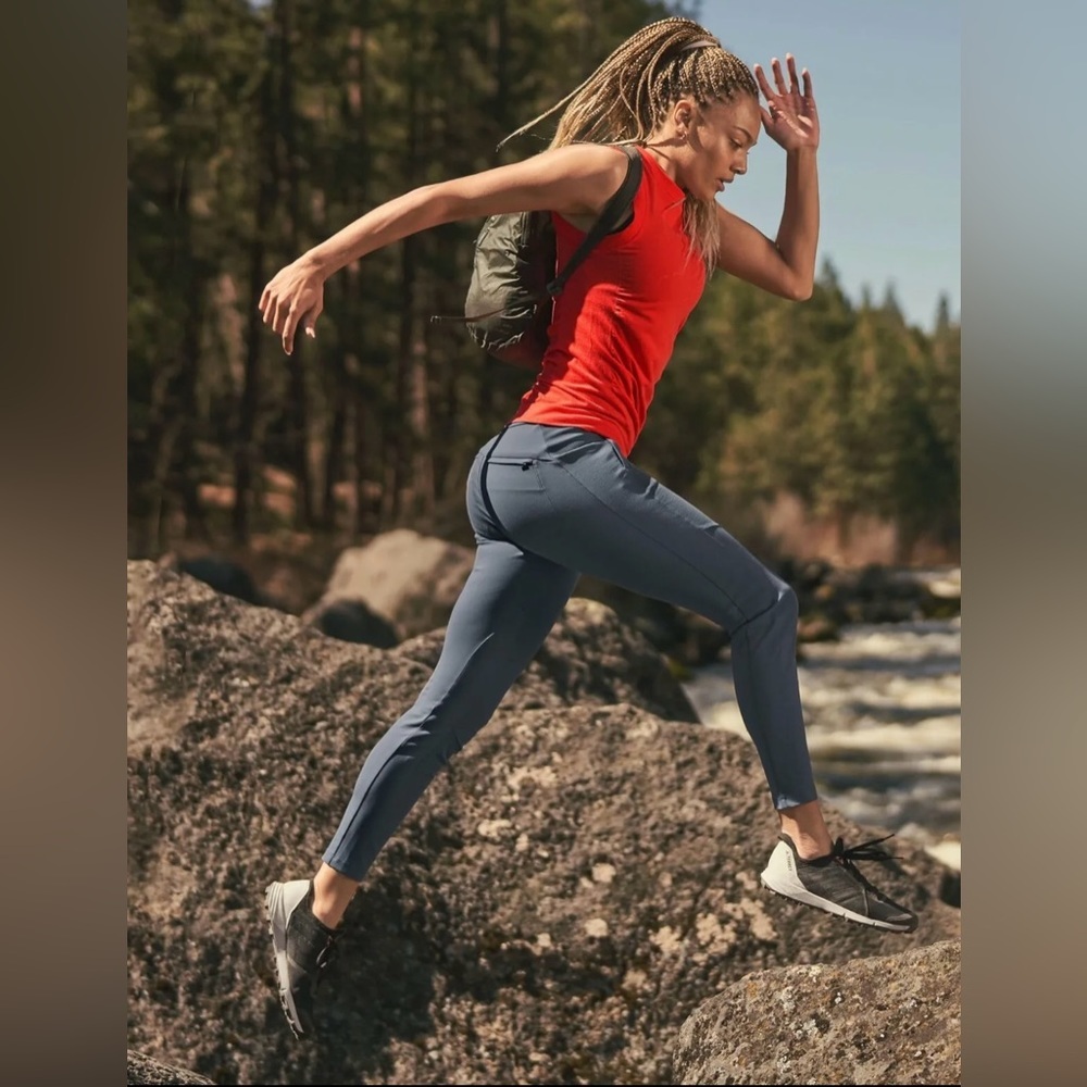 ATHLETA Headlands Hybrid Trek tights SIZE:4P - Picture 4 of 15
